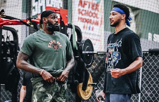 通过一系列 通过一系列